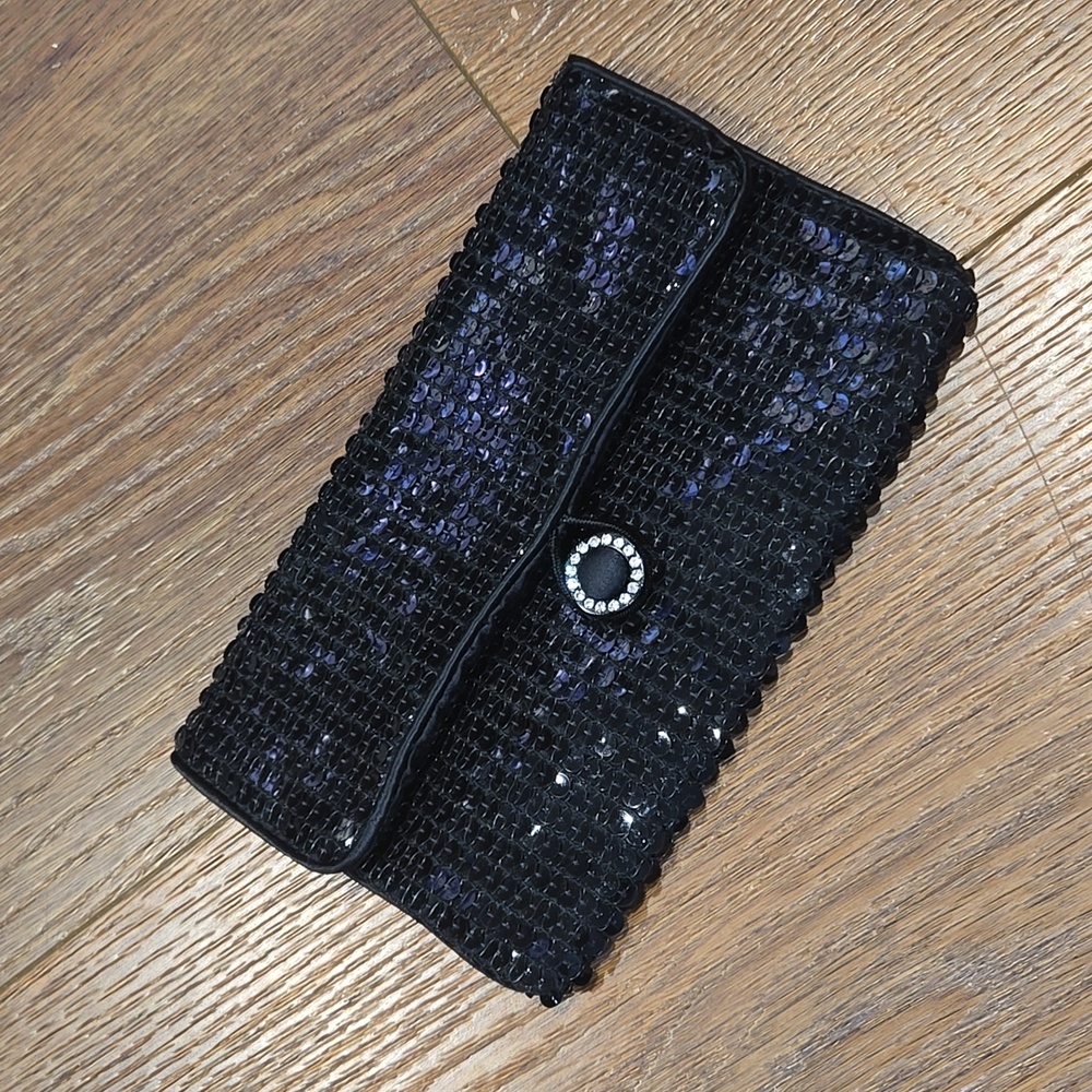 NORELL SEQUIN CLUTCH.   #6698